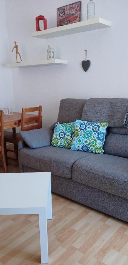 Aguila 110 Apartment เบนัลมาเดนา ภายนอก รูปภาพ