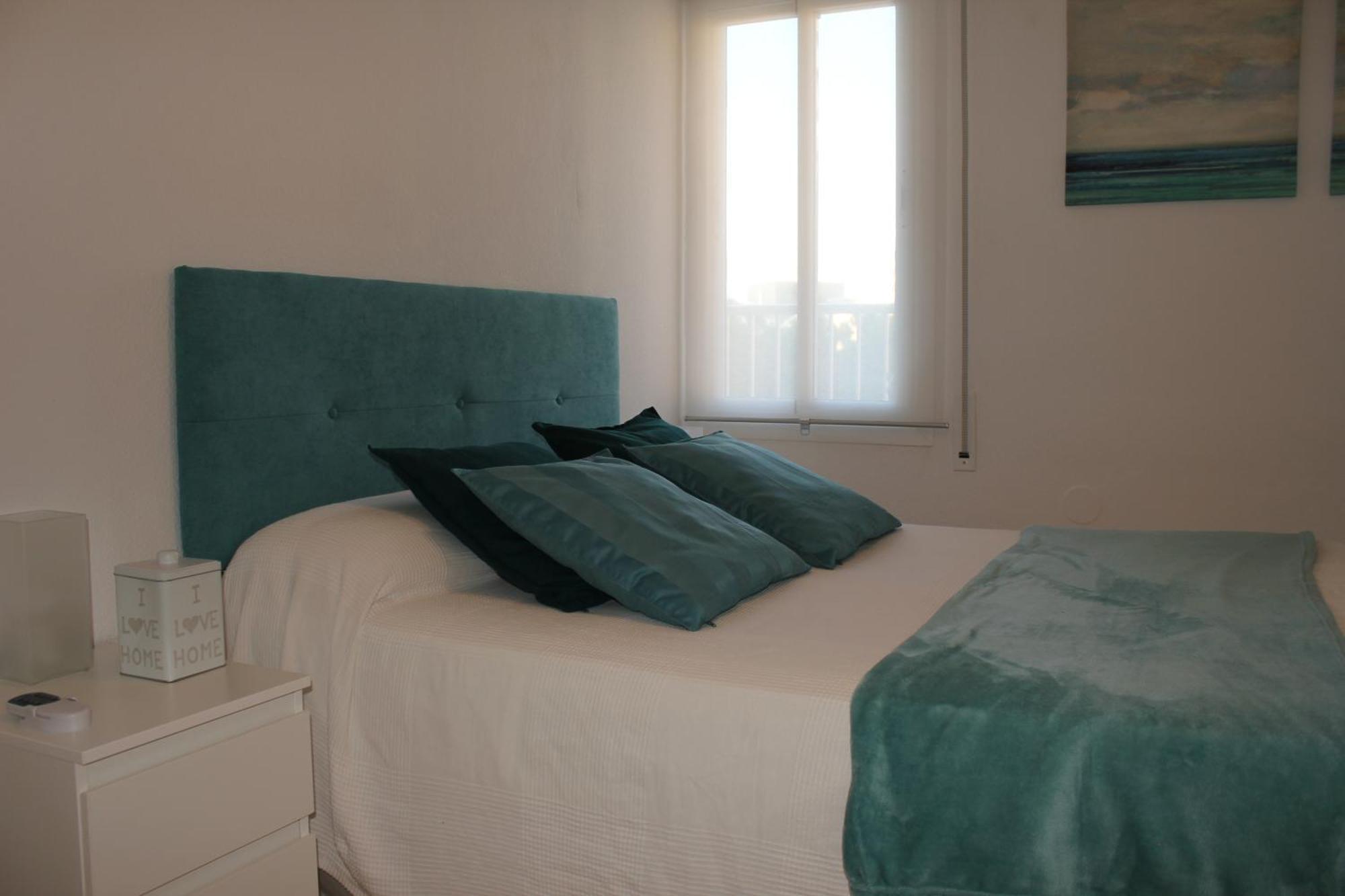 Aguila 110 Apartment เบนัลมาเดนา ภายนอก รูปภาพ