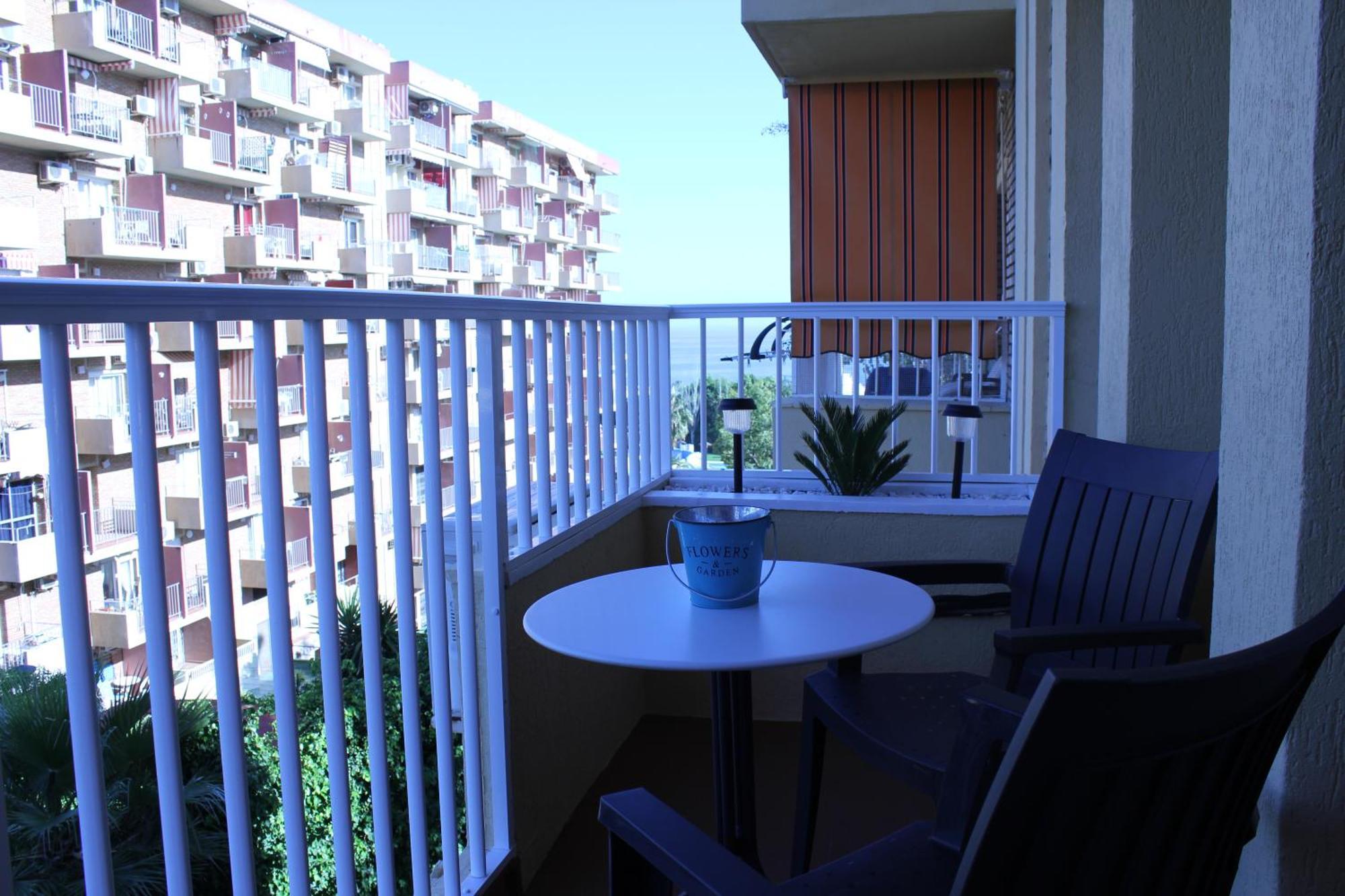 Aguila 110 Apartment เบนัลมาเดนา ภายนอก รูปภาพ