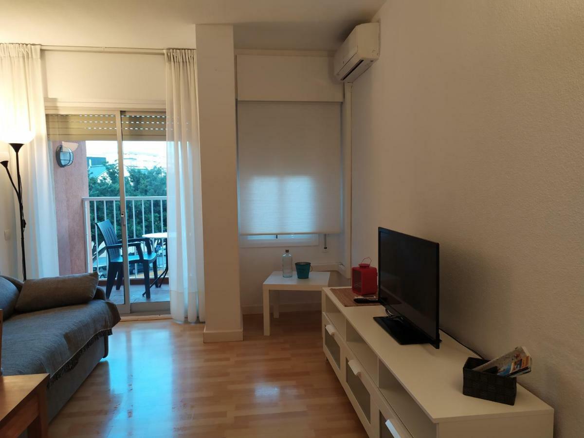 Aguila 110 Apartment เบนัลมาเดนา ภายนอก รูปภาพ